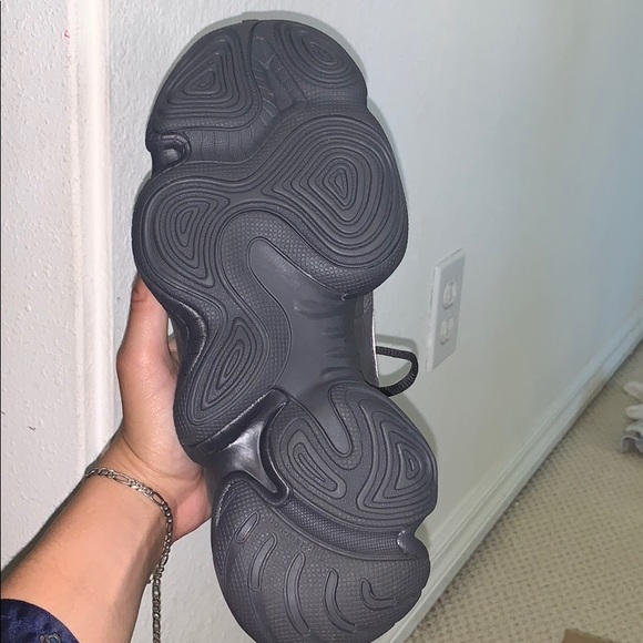 YEEZY 500 - BLACK US SIZE 6 NEW - Picture 4 of 8